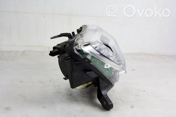 Renault Sandero II Lampa przednia 260108435R