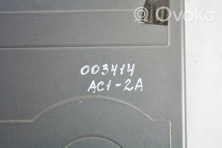 Toyota Avensis T250 Caricatore CD/DVD 0866200870
