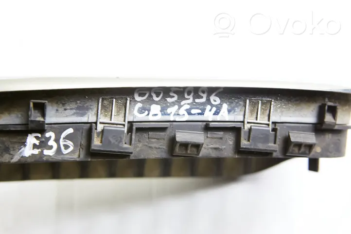 BMW 3 E36 Grille calandre supérieure de pare-chocs avant 51138195094