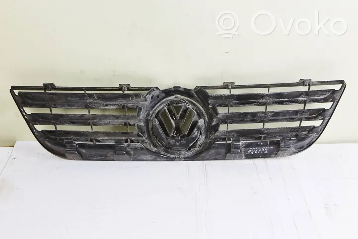 Volkswagen Polo IV 9N3 Etupuskurin ylempi jäähdytinsäleikkö 6q0853653e