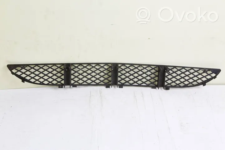 Mercedes-Benz E W210 Grille inférieure de pare-chocs avant a2108850053