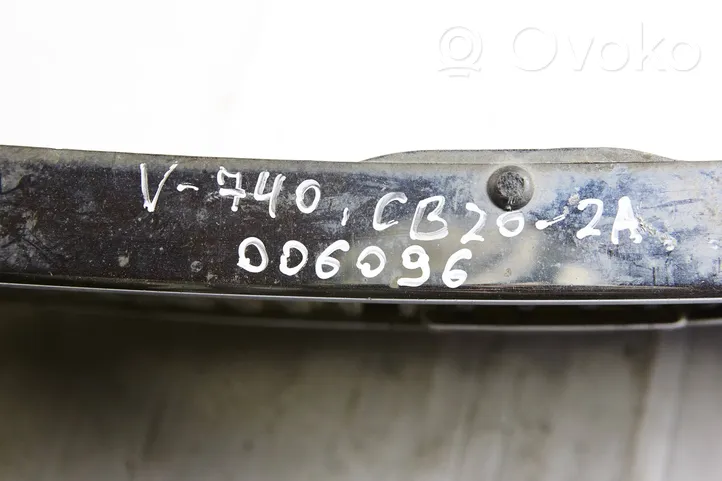 Volvo 740 Etupuskurin ylempi jäähdytinsäleikkö 1369617