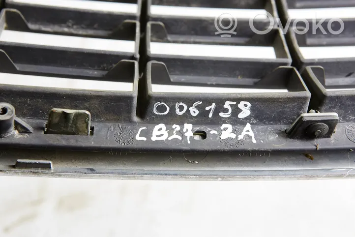 Chrysler Sebring (ST-22 - JR) Grille calandre supérieure de pare-chocs avant 04805384ab