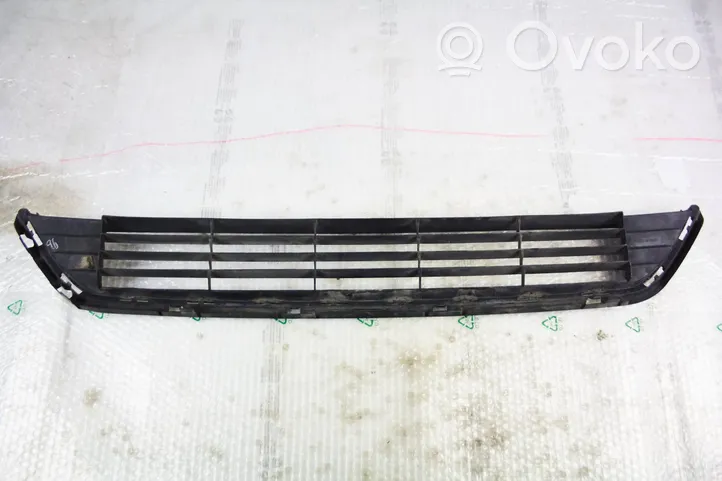 Toyota Avensis T270 Grille inférieure de pare-chocs avant 5311205100