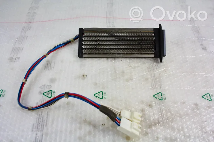 Toyota Avensis T270 Radiateur électrique de chauffage auxiliaire 0134100410