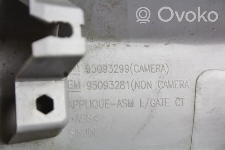 Opel Mokka X Takaluukun rekisterikilven valon palkki 95093299