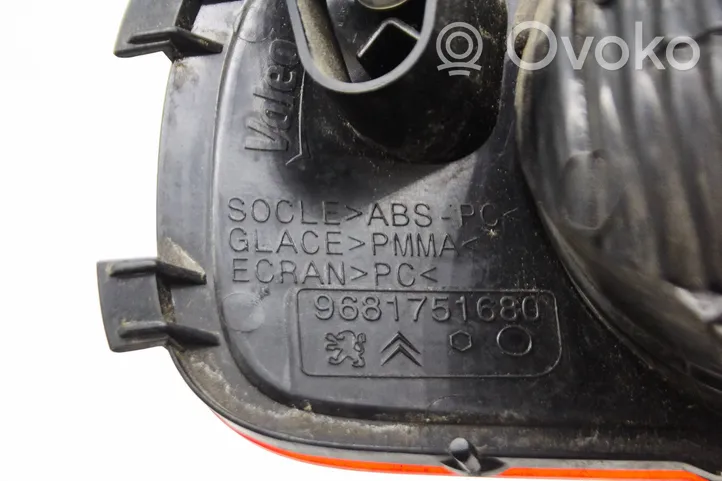 Citroen C3 Picasso Lampa zderzaka tylnego 9681751680
