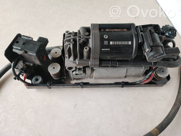 BMW 5 GT F07 Compresseur / pompe à suspension pneumatique 6794465