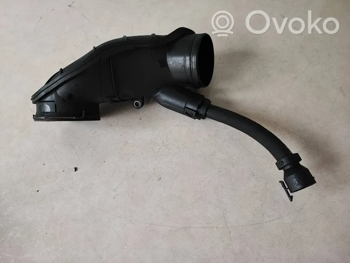 BMW X5 E70 Turbo air intake inlet pipe/hose 7807493