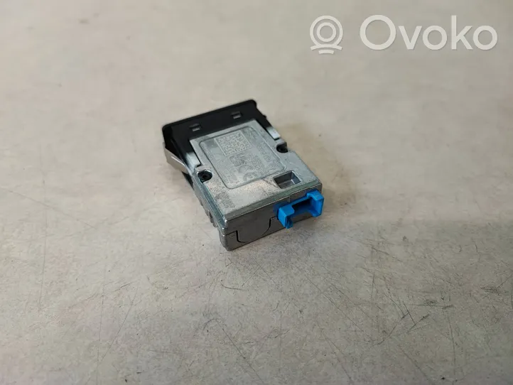 BMW 4 G22 G23 G24 G26 Connecteur/prise USB 5a84160