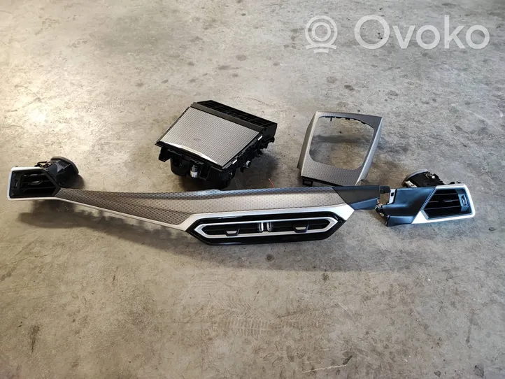 BMW 4 G22 G23 G24 G26 Ensemble de garnitures décoratives intérieures 