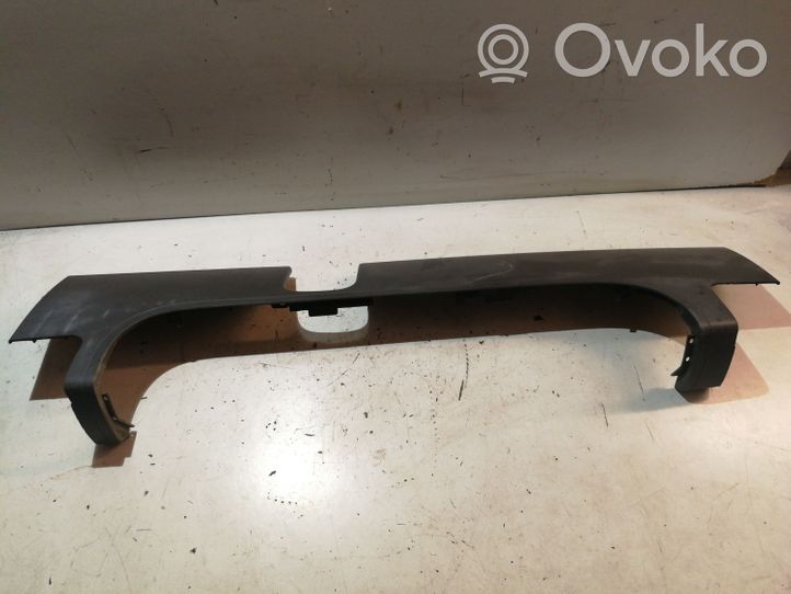 Opel Vivaro Rear/tail light trim molding 