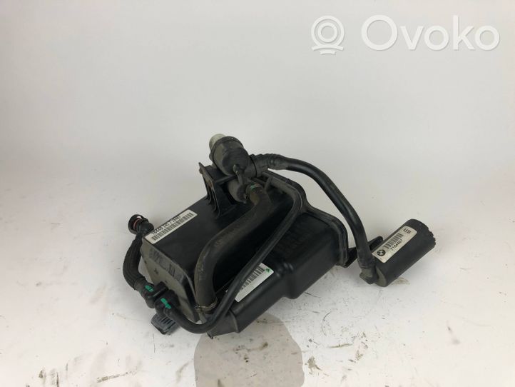 BMW X5 E70 Serbatoio a carbone attivo per il recupero vapori carburante 7164407