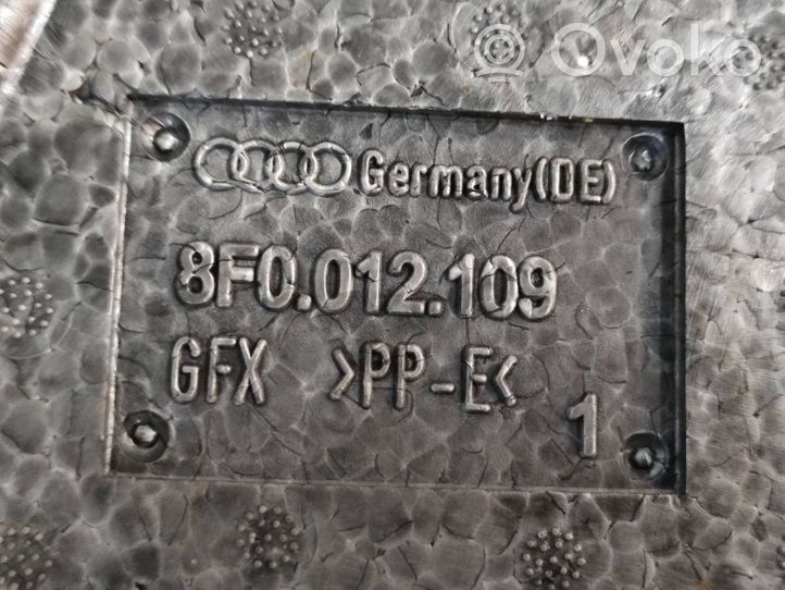 Audi RS5 Įrankių komplektas 8F0012109
