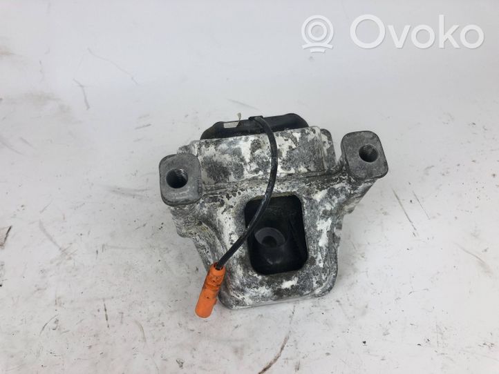 Audi RS5 Engine mount bracket 