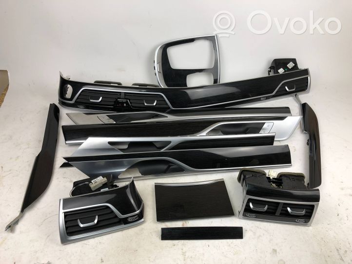 BMW 7 G11 G12 Set di rivestimento del pannello della portiera 8070728