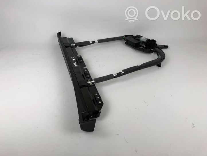 Maserati Levante Tendina/parasole del finestrino della portiera posteriore 088220001701