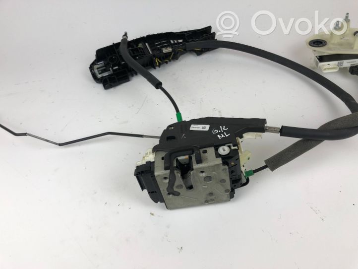 Maserati Levante Takaoven lukitusmoottori 4067603001