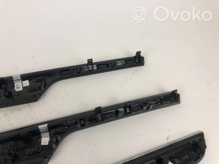 Porsche Macan Set di rivestimento del pannello della portiera 95B867062