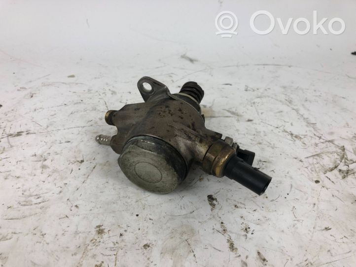 Audi A6 C7 Pompe d'injection de carburant à haute pression 06E906051K