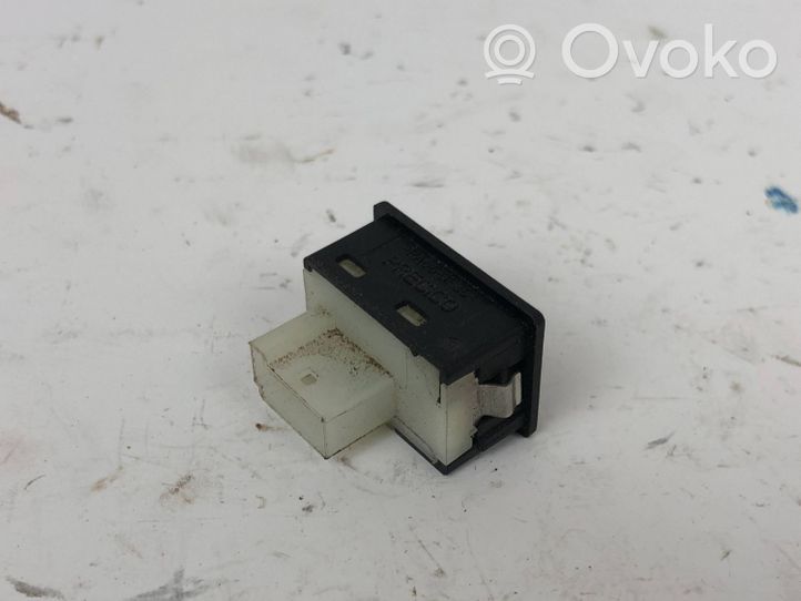 BMW 3 GT F34 Tailgate opening switch 9200316