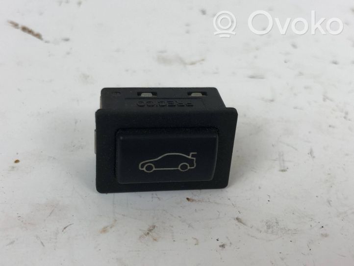 BMW 3 GT F34 Tailgate opening switch 9200316