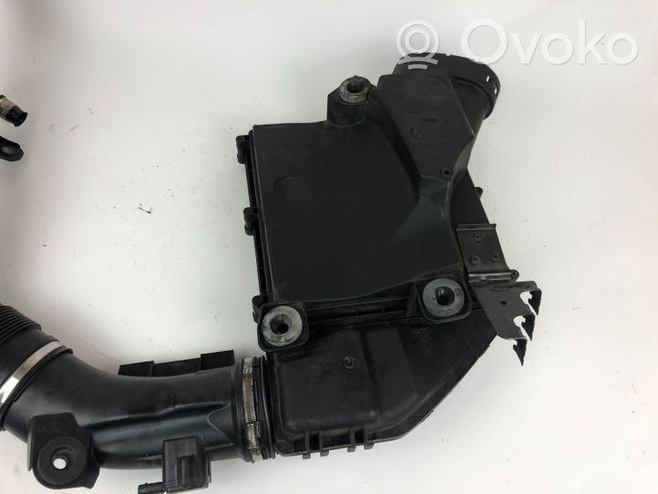 BMW X4 F26 Boîtier de filtre à air 7583725