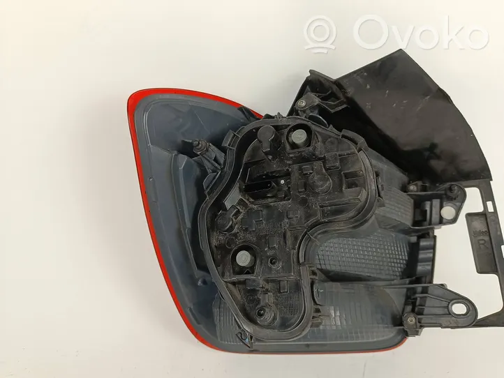 BMW 1 F20 F21 Luci posteriori 7241542