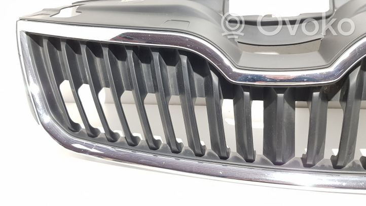 Skoda Rapid (NH) Grille calandre supérieure de pare-chocs avant 5JA853668