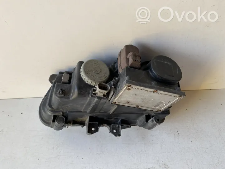 Renault Avantime Lampa przednia 88204316