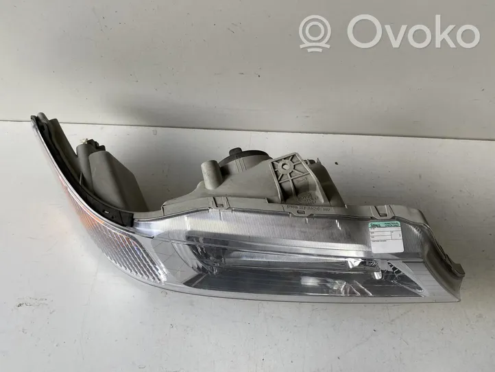 Honda Odyssey Lampa przednia 