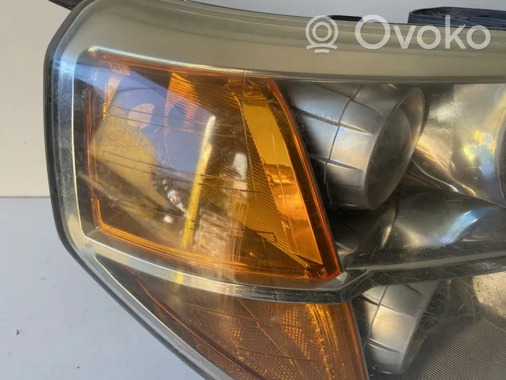 Honda Pilot I Lampa przednia 