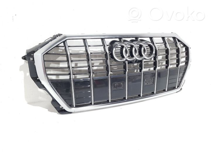 Audi Q3 F3 Griglia superiore del radiatore paraurti anteriore 83A853651B