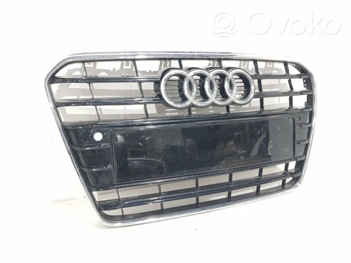 Audi A5 8T 8F Etupuskurin ylempi jäähdytinsäleikkö 8T0853651G