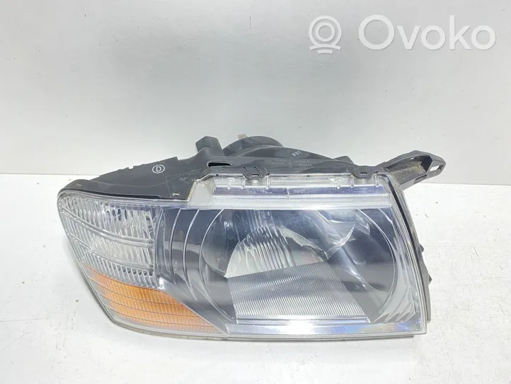 Mitsubishi Pajero Lampa przednia 10087507