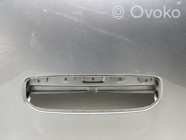 Subaru Outback Vano motore/cofano 