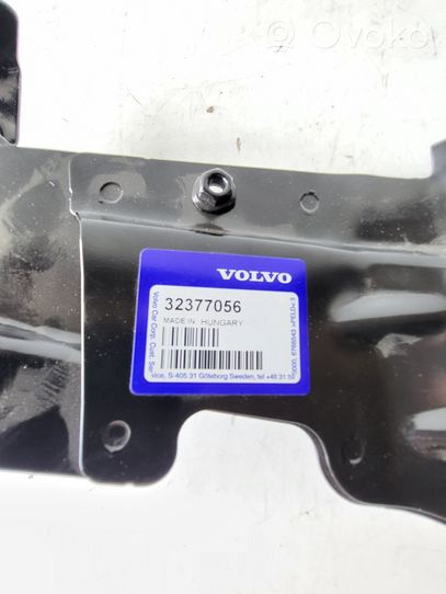 Volvo XC40 Panel mocowania chłodnicy / góra 32377056
