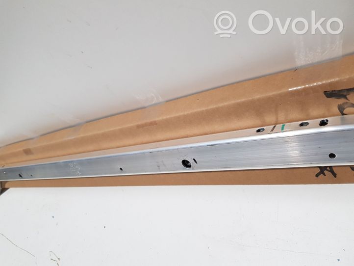 BMW X3 G01 Radiatoru paneļa augšējā daļa (televizors) 51647400109