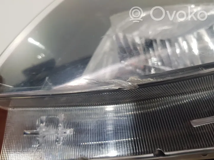 Ford Ranger Lampa przednia 