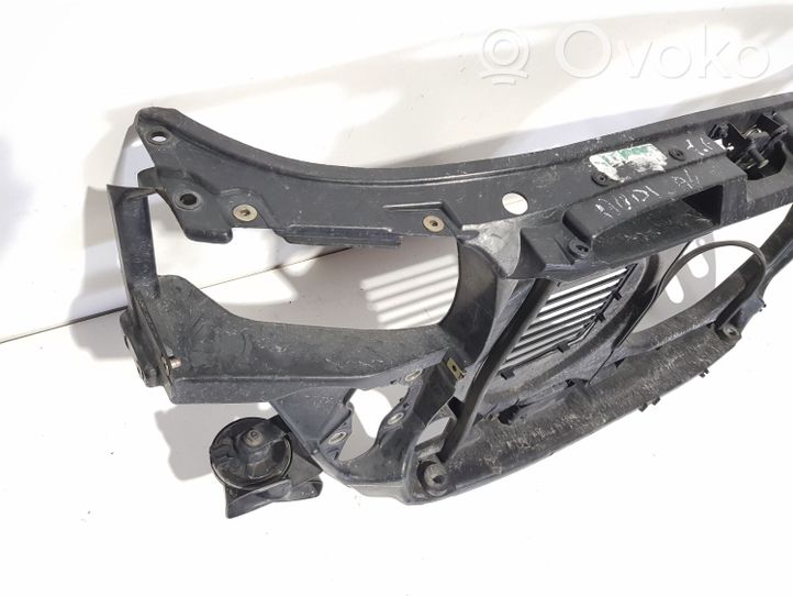 Audi A4 S4 B5 8D Pannello di supporto del radiatore 8D0805594