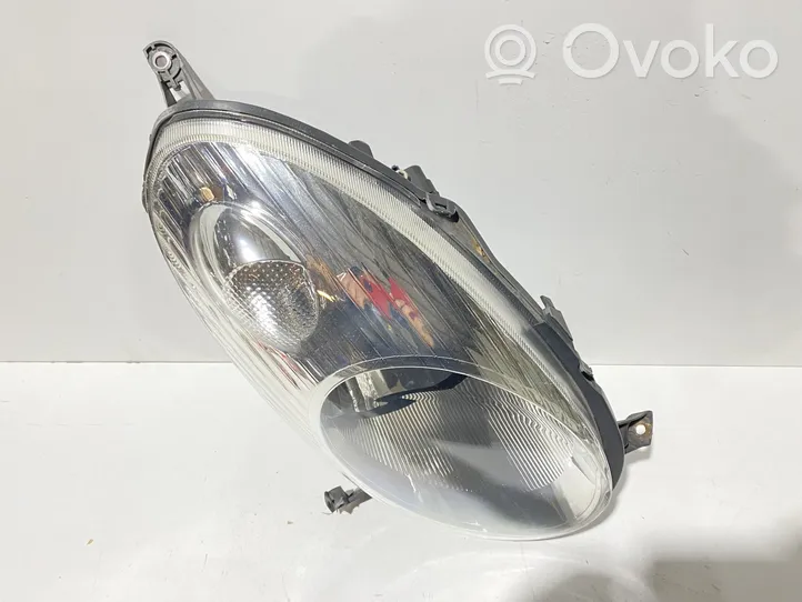 Nissan Micra Headlight/headlamp 26010BC500