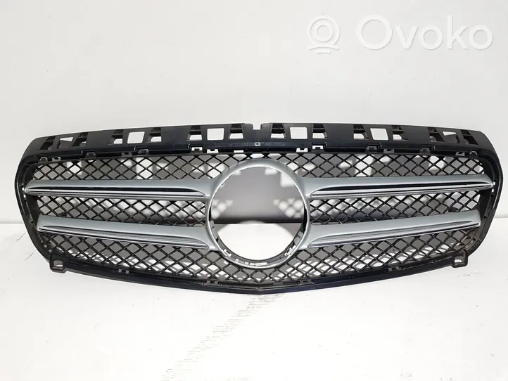 Mercedes-Benz A W176 Grille calandre supérieure de pare-chocs avant A1768880260