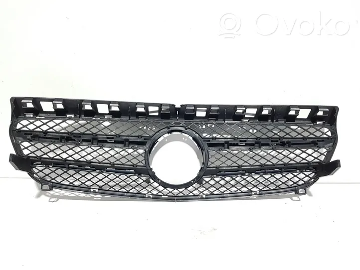 Mercedes-Benz A W176 Maskownica / Grill / Atrapa górna chłodnicy A1768880260