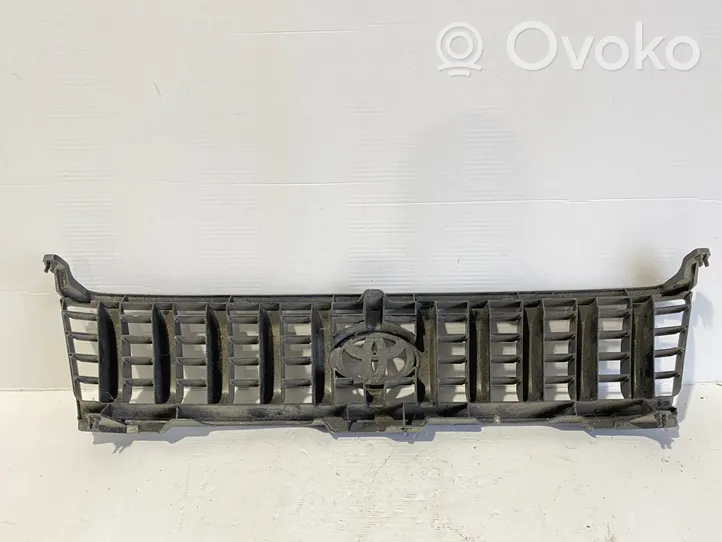 Toyota Land Cruiser (HDJ90) Maskownica / Grill / Atrapa górna chłodnicy 5310060030