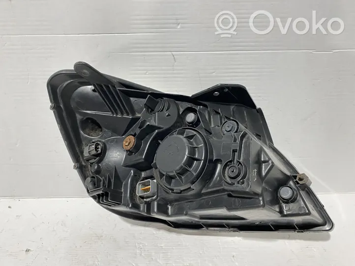 KIA Rio Lampa przednia 921011G0L