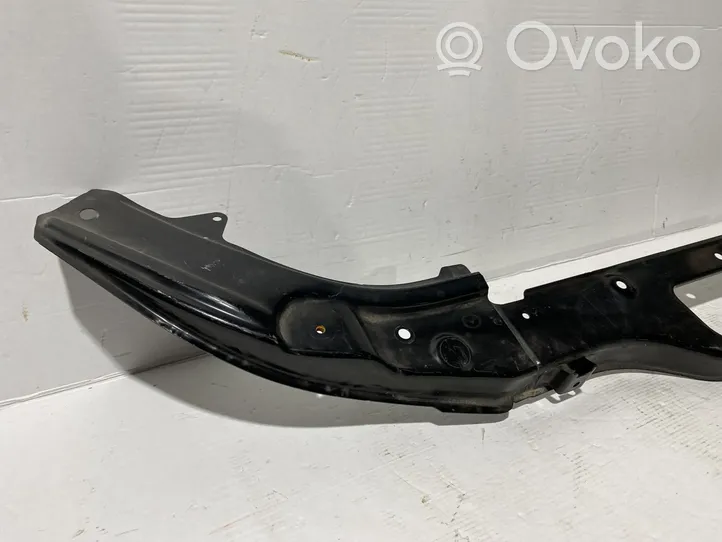 Mazda 6 Staffa del pannello di supporto del radiatore parte superiore 