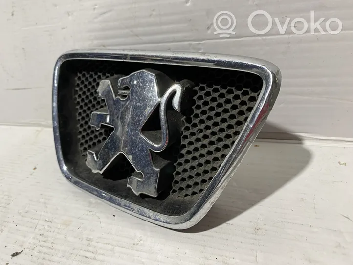 Peugeot 306 Mostrina con logo/emblema della casa automobilistica 9628645577