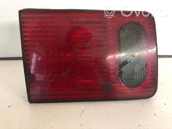 Audi A8 S8 D2 4D Luci posteriori del portellone del bagagliaio 4D0945093