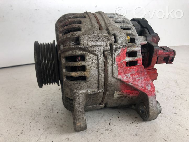 Audi A4 S4 B7 8E 8H Generatore/alternatore 