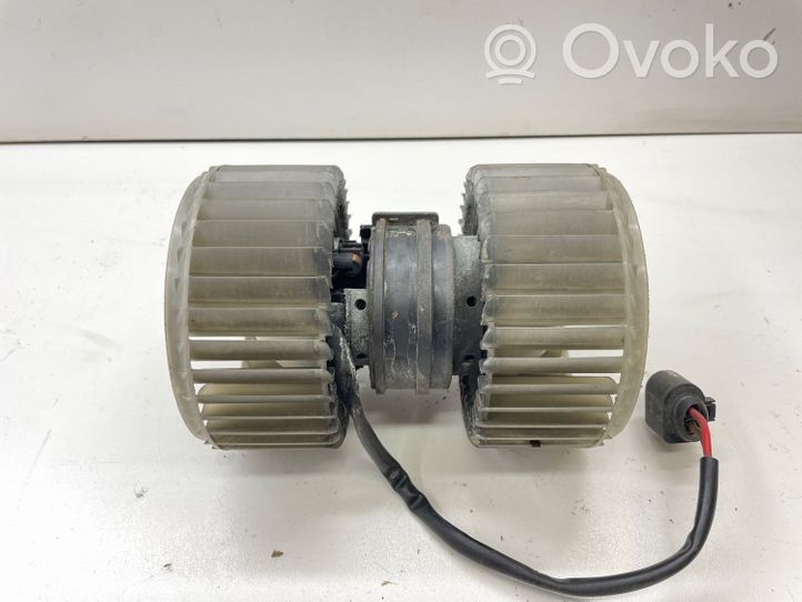 Audi A8 S8 D3 4E Ventola riscaldamento/ventilatore abitacolo 0130111047